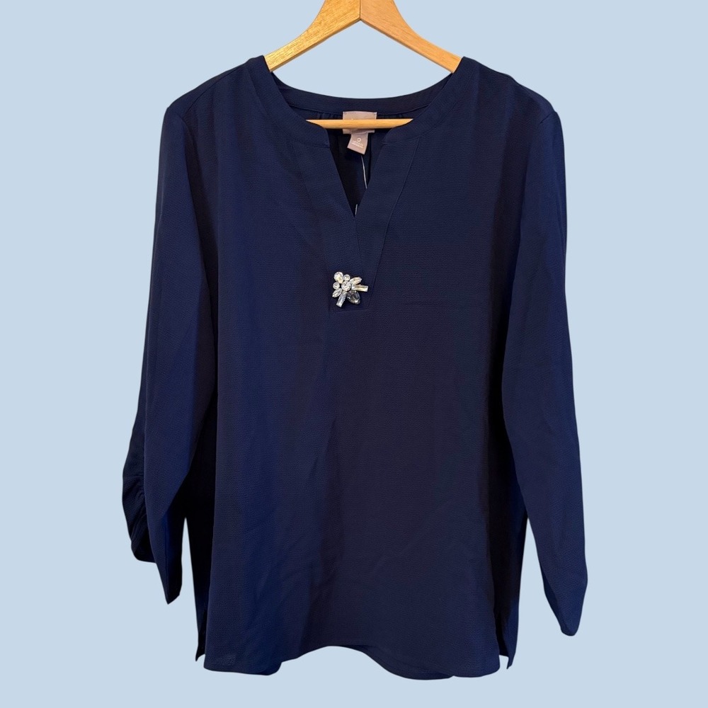 Navy Blue NWT Chico's V-Neck 3/4 Sleeve Blouse‎ Size 2 (12/L) with Blingy Brooch